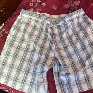 NWT PGA Tour Shorts Size 40 White Blue Gray Plaid Golf 100% PolyesterLightweight